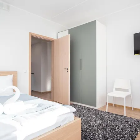 Spacious Mustamaee - Free Parking Апартаменты Таллин