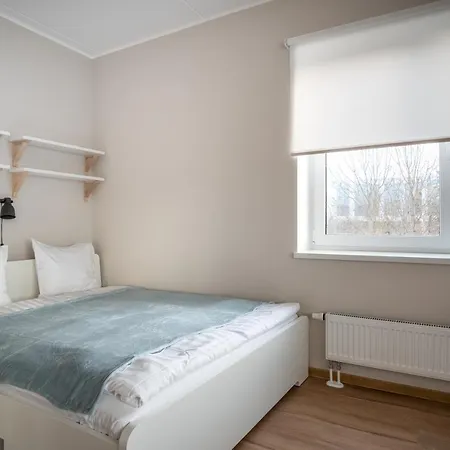 Mustamaee Next To Shops & Cinema - Free Parking Апартаменты