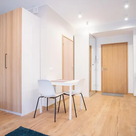 Mustamaee Next To Shops & Cinema - Free Parking Апартаменты *