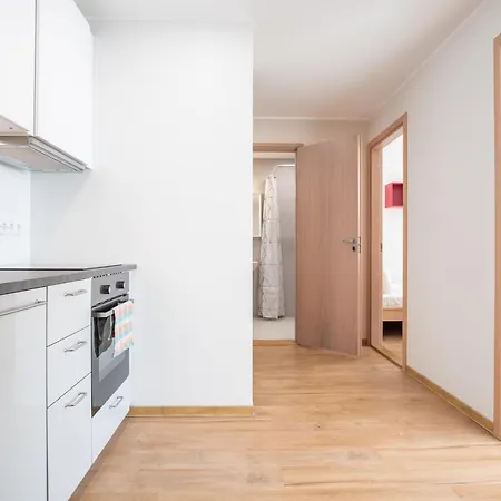 アパート Spacious Mustamaee - Free Parking タリン