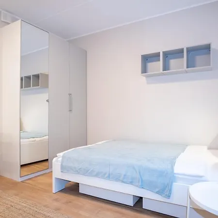 Spacious Mustamaee - Free Parking Таллин