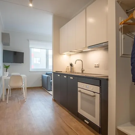 Апартаменты Mustamaee Next To Shops & Cinema - Free Parking Таллин