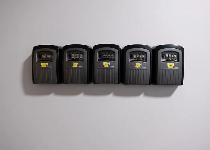 Апартаменты Spacious Mustamaee - Free Parking