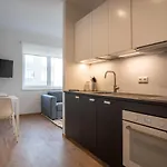 Mustamaee Next To Shops & Cinema - Free Parking Apartment *