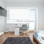 Mustamaee Next To Shops & Cinema - Free Parking Apartment